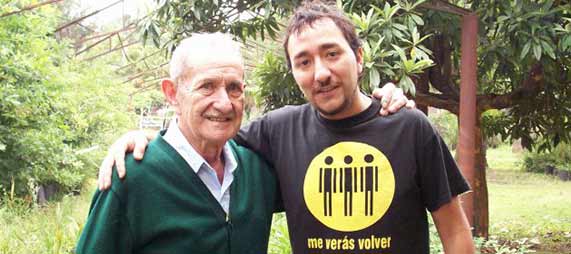 Al maestro (y abuelo) Carlín, con cariño