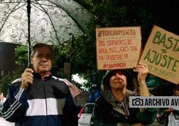 La Comuna 9 también participó del ruidazo contra la suba de tarifas