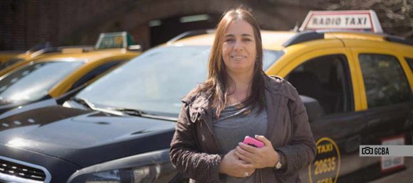 Mujeres taxistas