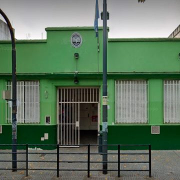 Familias de una escuela de Liniers recolectan donaciones para la comunidad educativa
