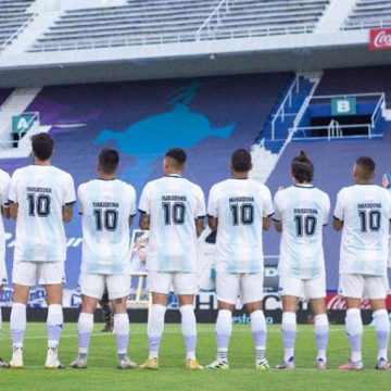El homenaje de Vélez Sarsfield a Diego Maradona