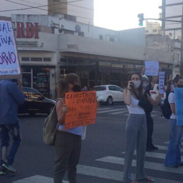 La Red Educativa Comuna 9 se manifestó para reclamar un regreso seguro a clases