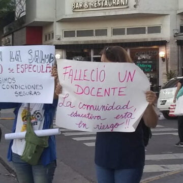 “Maestros de luto”