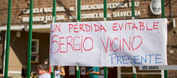 COVID 19: Falleció un docente de una escuela de Parque Avellaneda