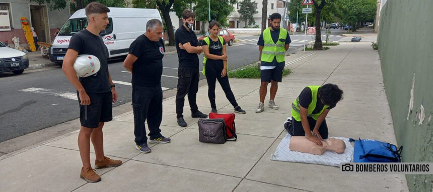 Charla gratuita de RCP en la Comuna 9