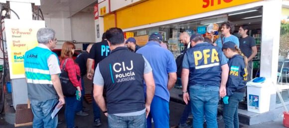 Clausuran una estación de servicios de Mataderos por contaminación ambiental