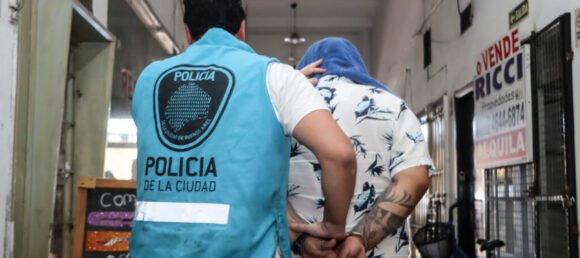 Secuestraron más de 100 celulares presuntamente robados en Liniers