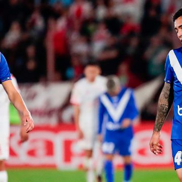 Crisis en Vélez: Los jugadores fueron amenazados y golpeados por barras