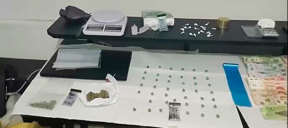 Tras allanamientos en Liniers y Versalles, desbaratan una banda narcotraficante