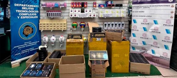 Detuvieron a un integrante de una red de piratería digital en Parque Avellaneda