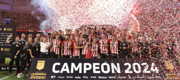 Estudiantes venció a Vélez y se quedó con Trofeo de Campeones