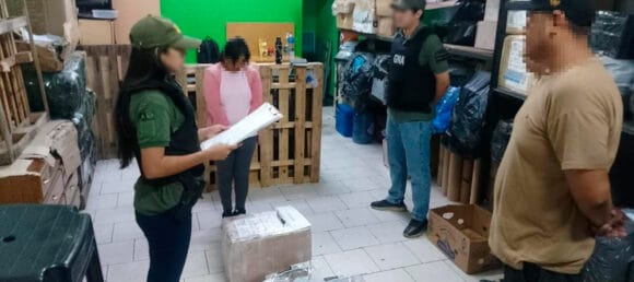 Liniers: Detuvieron a una mujer con una encomienda de cocaína