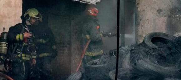 Un muerto en un incendio de una casa en Parque Avellaneda