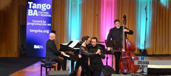 Comenzó el Festival de Tango y el Cine Teatro El Plata es una de las sedes