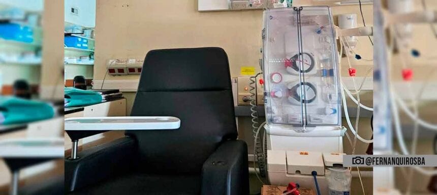 Quirós visitó el Santojanni y presentó nuevos sillones para el servicio de hemodiálisis,