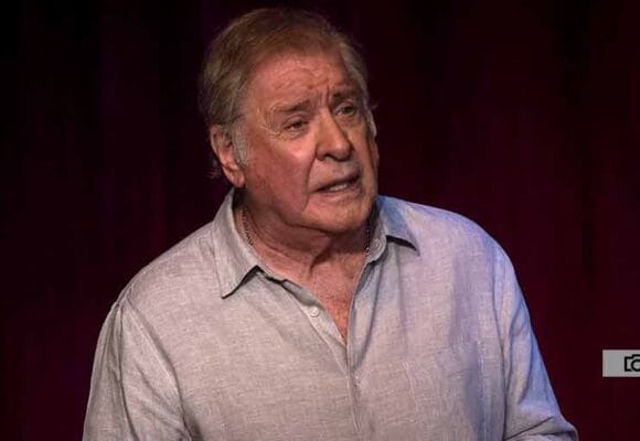 Luego de un gran debut, llega el unipersonal de Arturo Puig al Cine Teatro El Plata