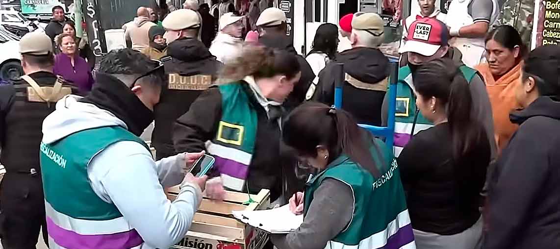 3158 Desalojaron a vendedores ambulantes en Mataderos